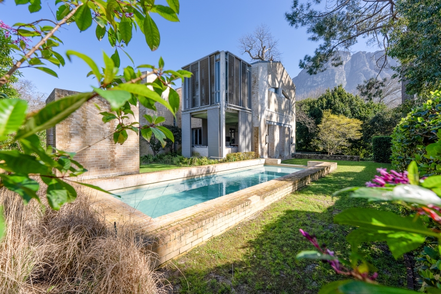 To Let 4 Bedroom Property for Rent in Bishopscourt Western Cape